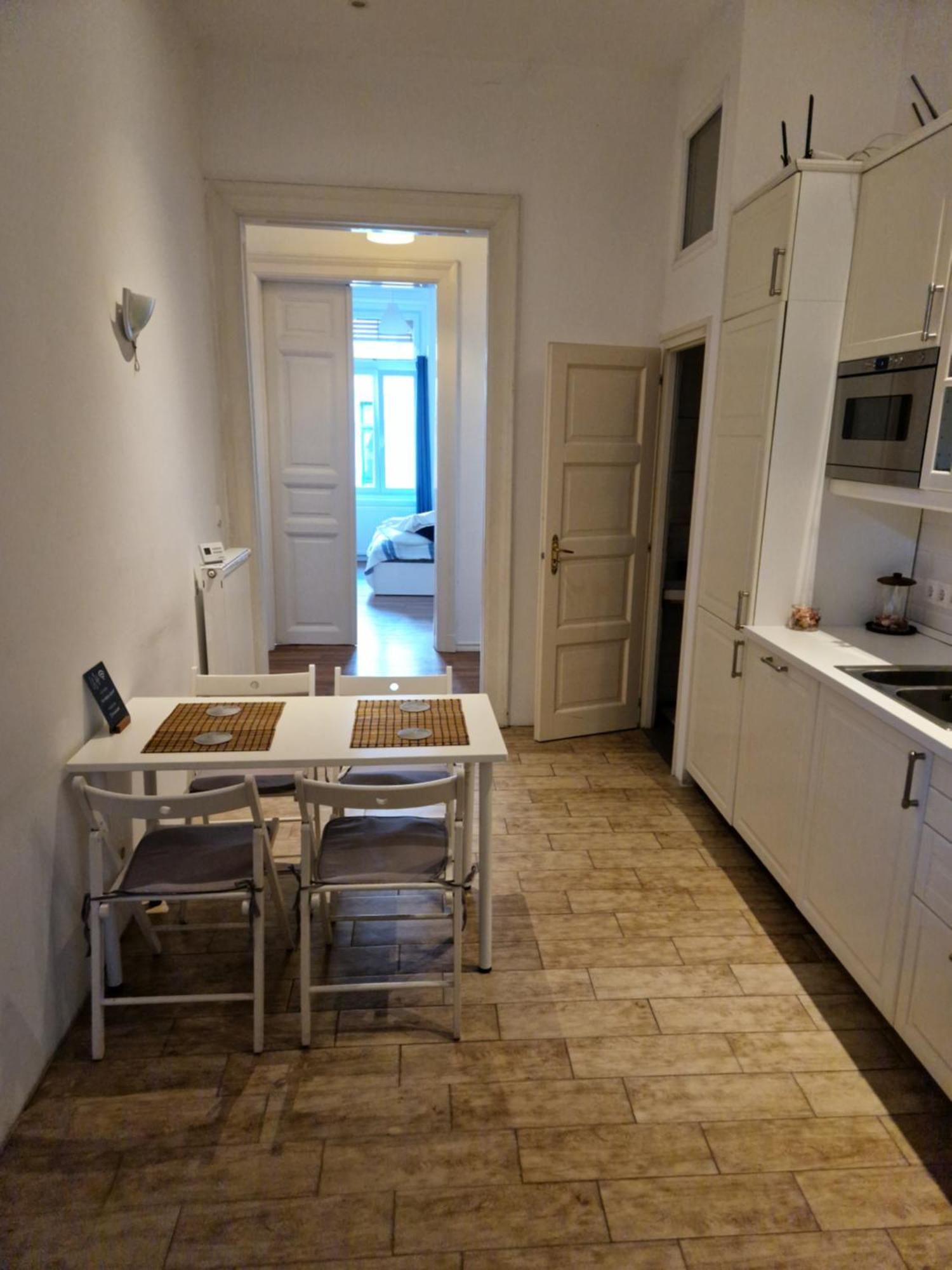 Peaceful Tribe Residence Budapest Ngoại thất bức ảnh